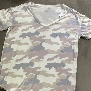 American Eagle Outfitters printed Short-sleeve T-shirt in camouflage grey print